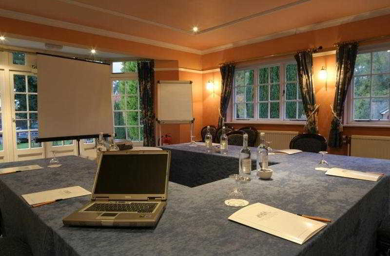 Hurtwood Hotel Peaslake Instalações foto